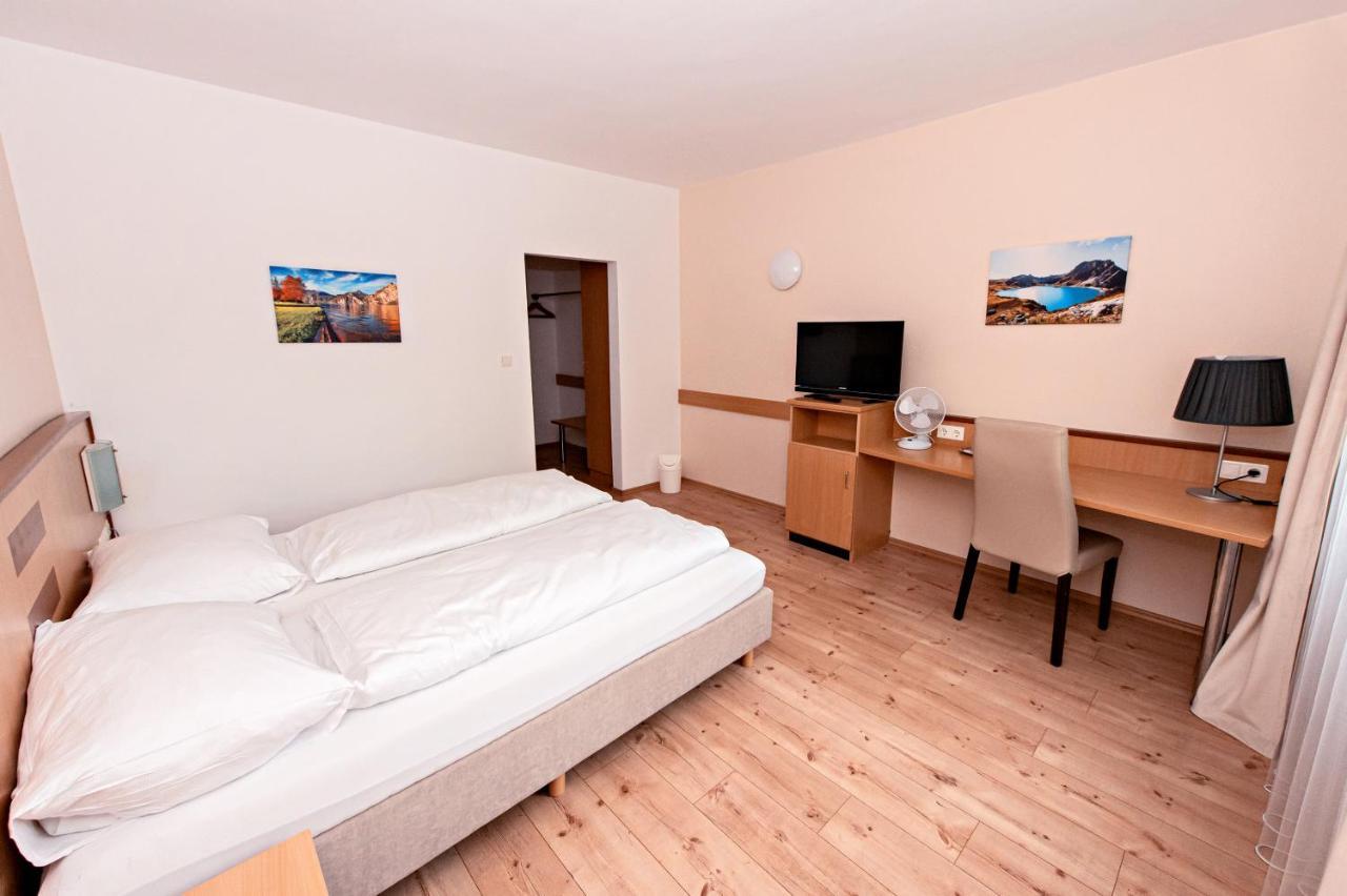 Hotel Wiental Pressbaum Ngoại thất bức ảnh